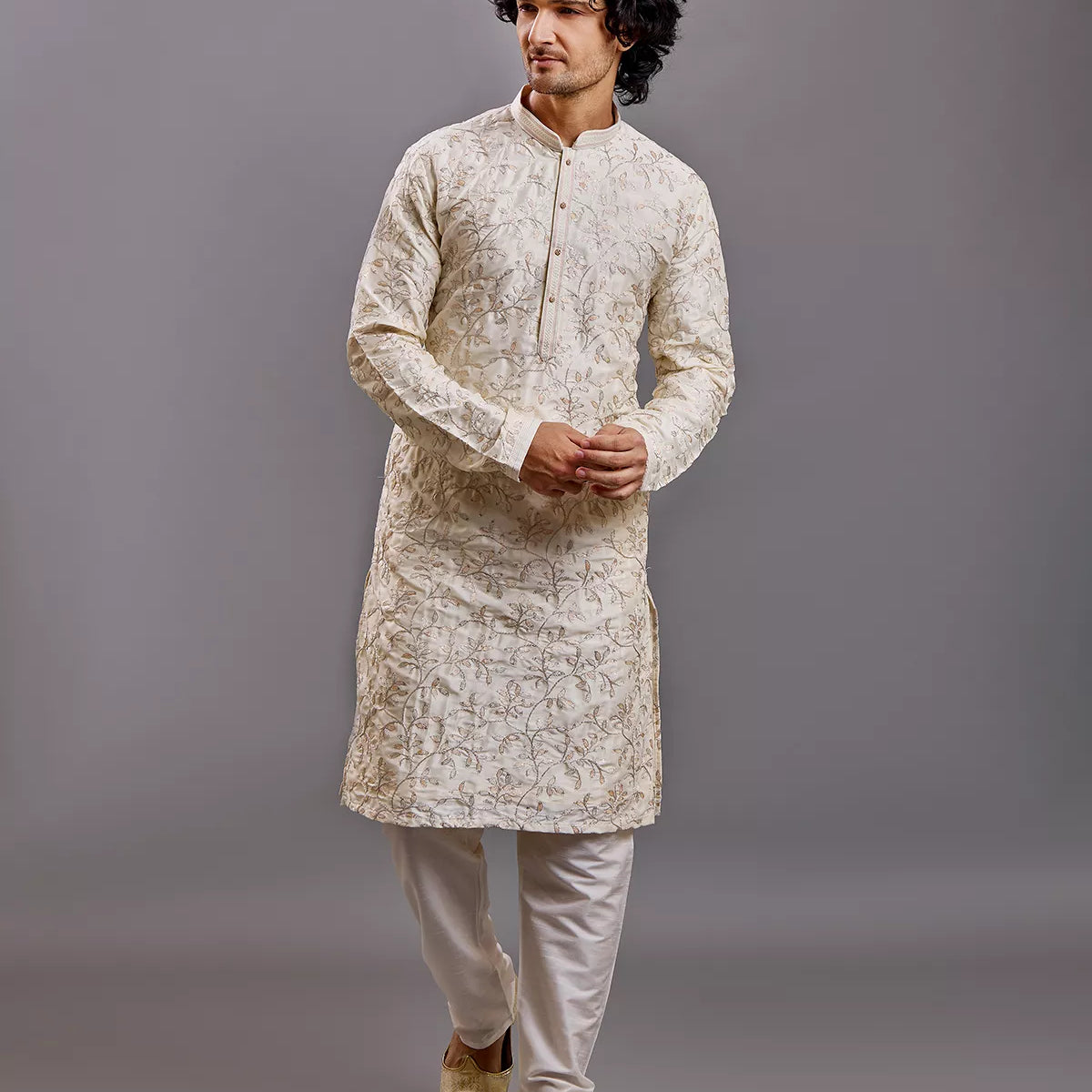 Thread work Bel Buti Patterned Cotton Silk Kurta Pyjama