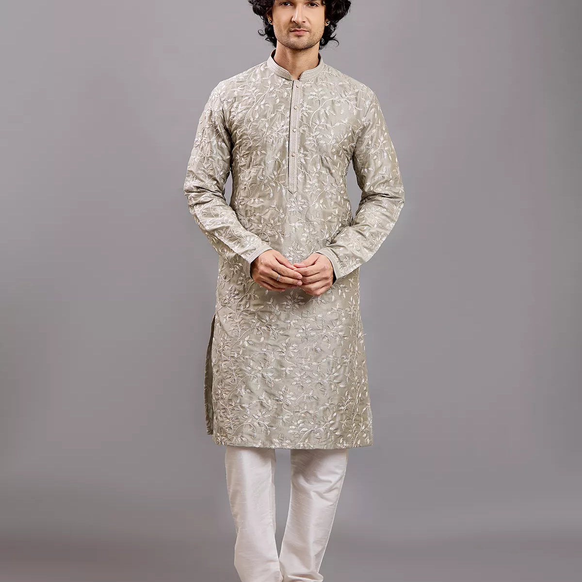 Thread work Bel Buti Patterned Cotton Silk Kurta Pyjama