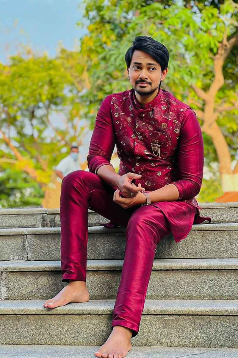 Maroon Rawsilk Thread Work Kurta Jacket Set